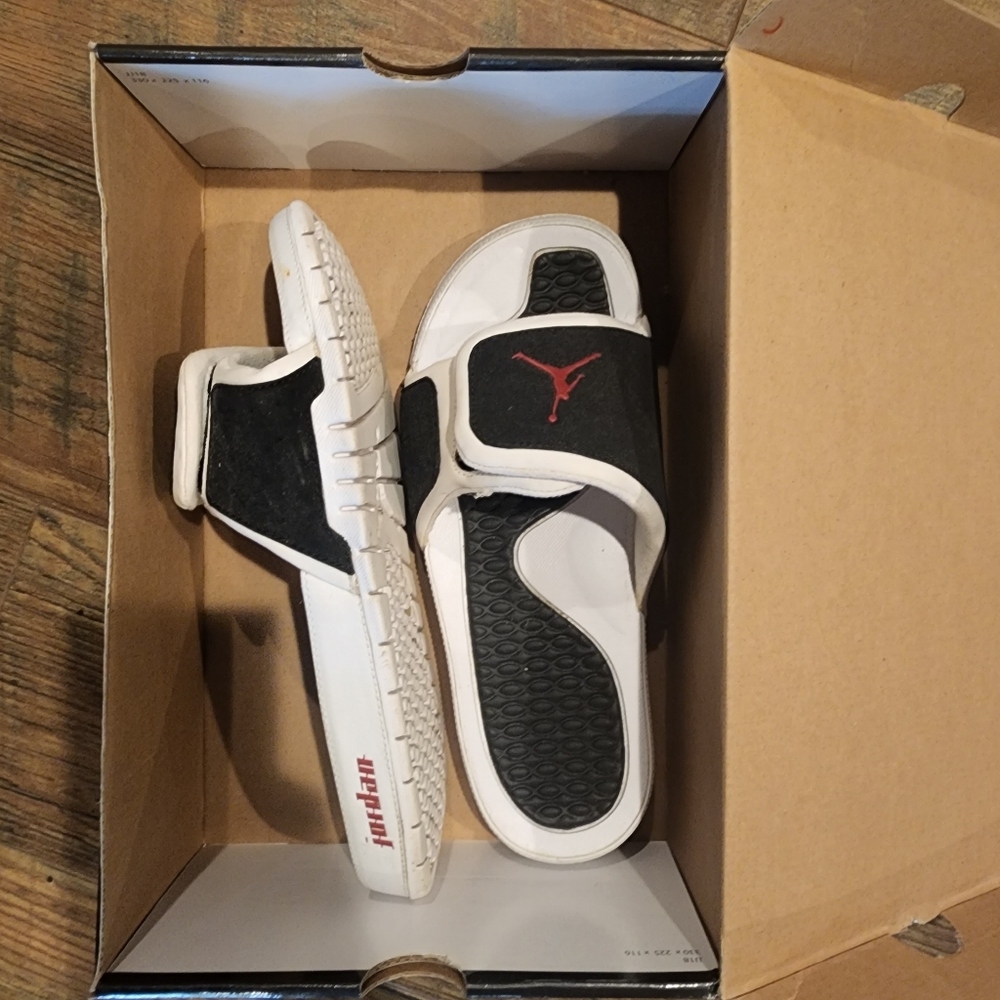 Jordan Men's size 10 sandals